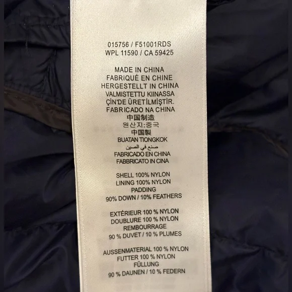 TUMI Patrol Packable PAX Travel Puffer Jacket in Navy - Picture 5 of 9